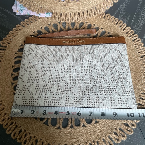 Michael Kors White and Tan Wristlet - Picture 2 of 5